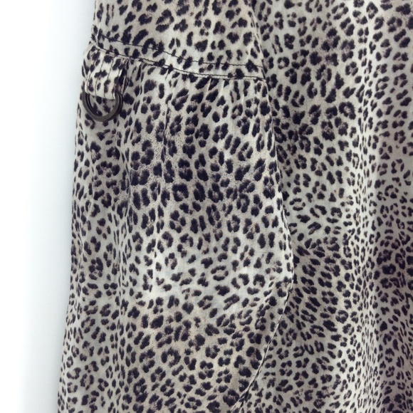 ZARA BASIC Leopard Print Blouse - Picture 5 of 8